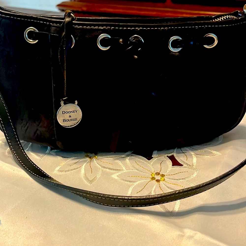 Dooney And Bourke purse
